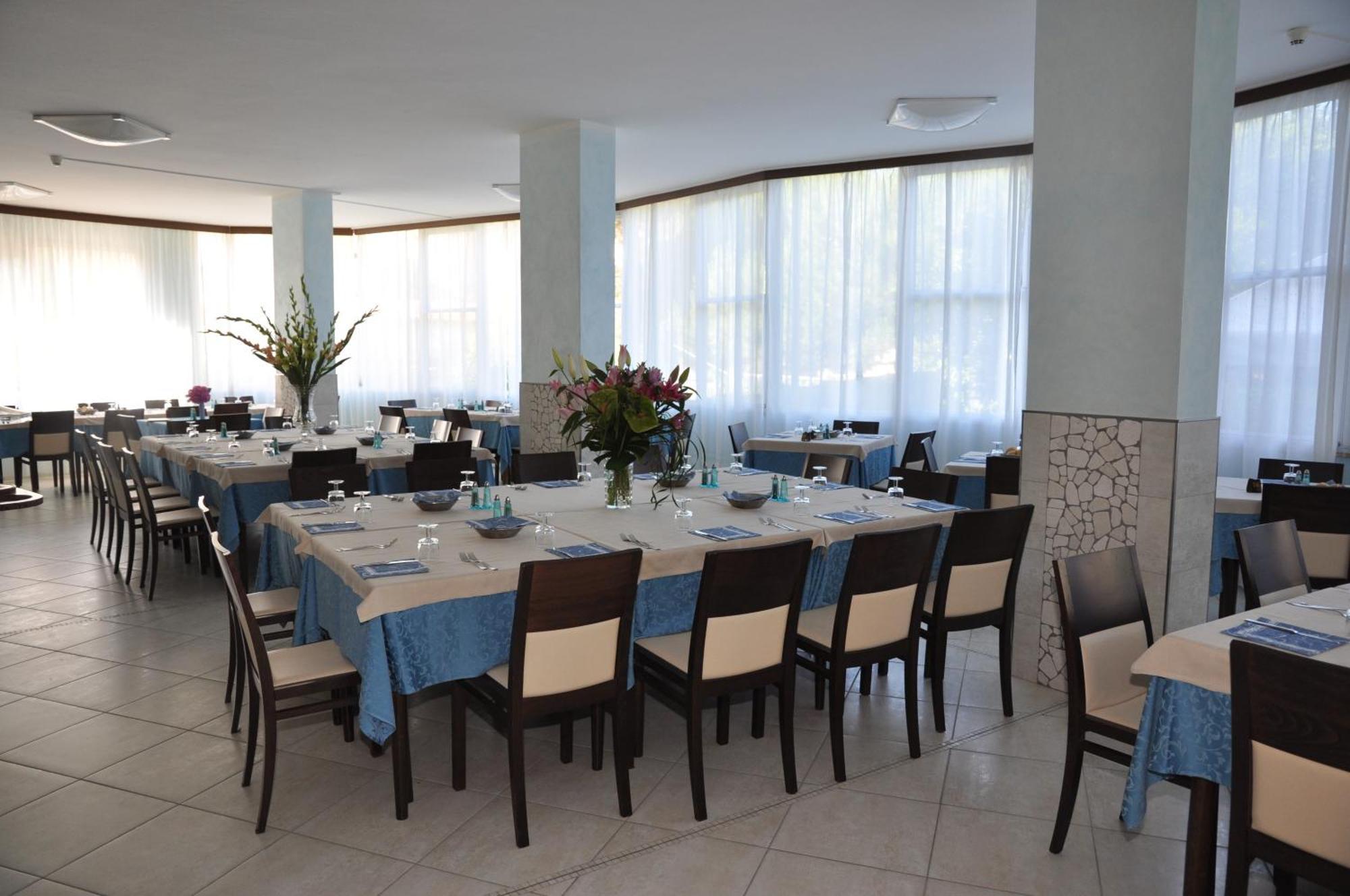 Hotel Real Cervia Exteriör bild