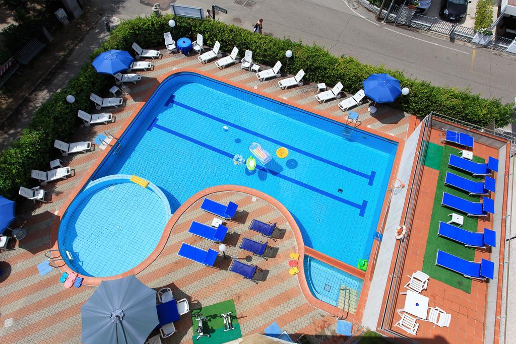 Hotel Real Cervia Exteriör bild